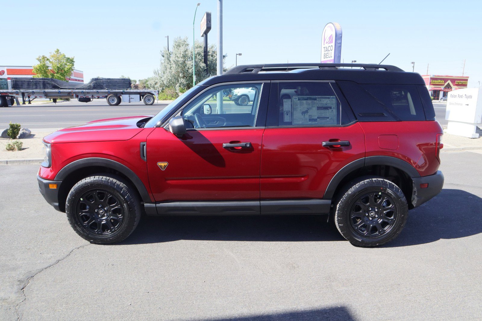 2025 Ford Bronco Sport Badlands photo 2