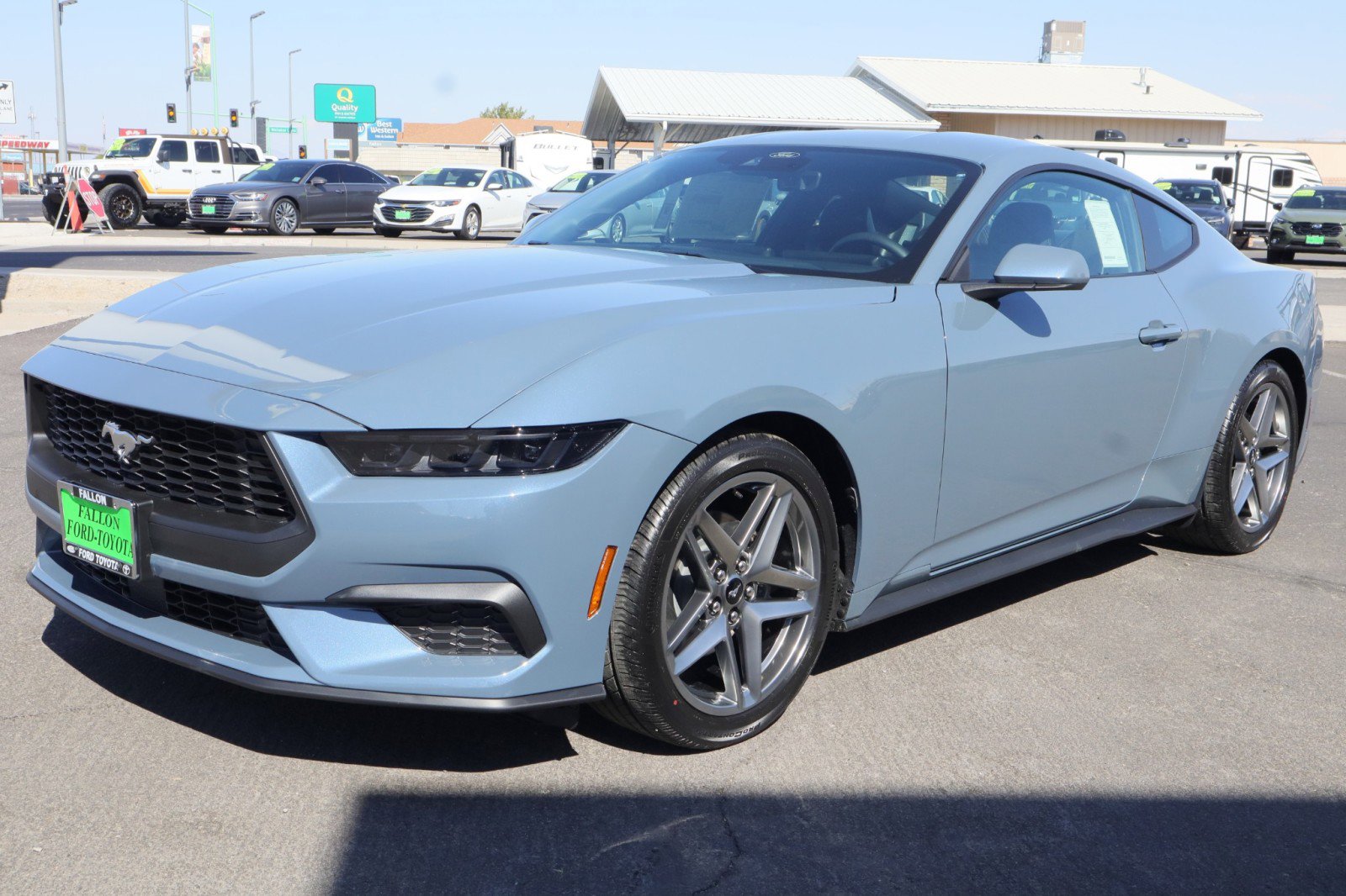 2025 Ford Mustang EcoBoost photo 2