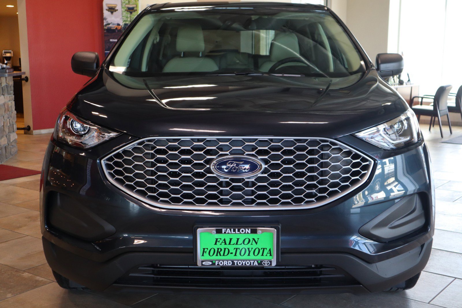 2024 Ford Edge SE photo 2