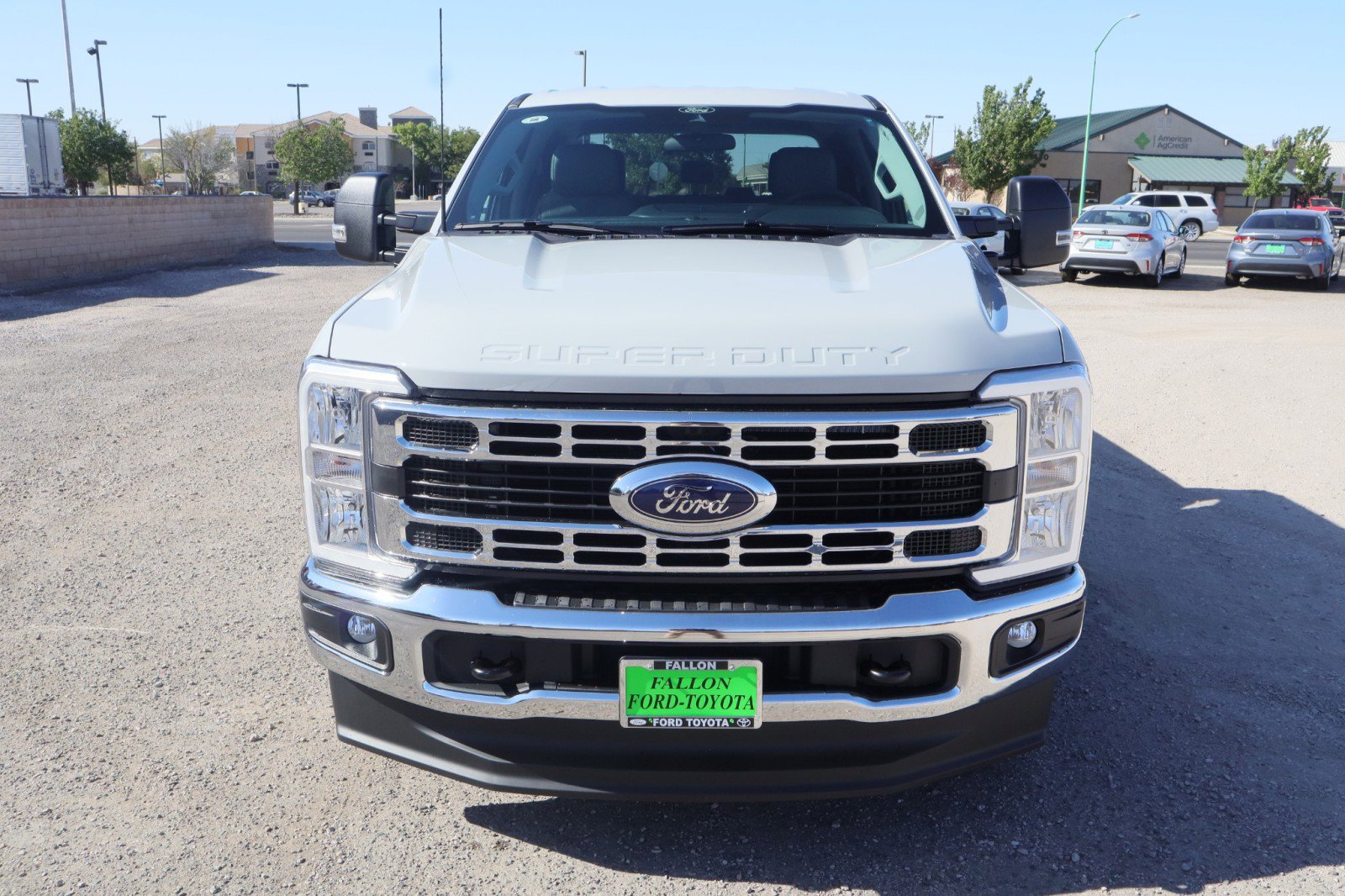 2025 Ford F-350 XLT photo 2