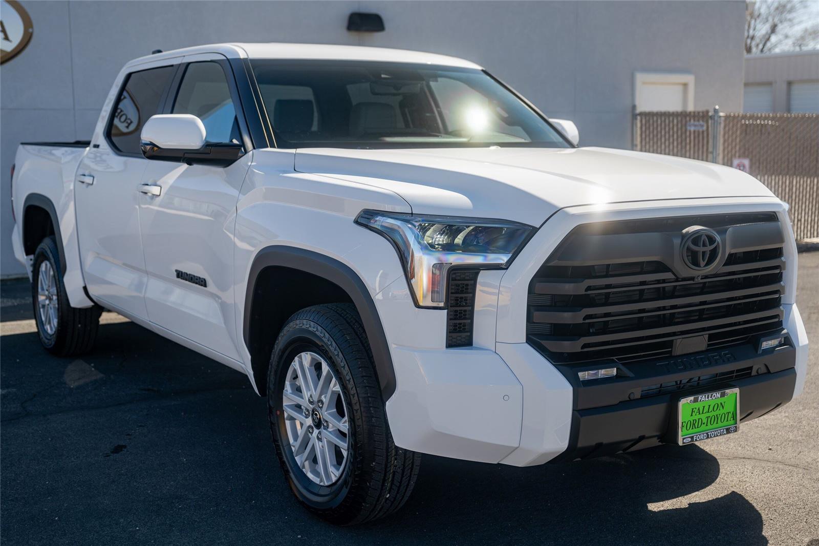 2026 Toyota Tundra SR5 - Photo 8