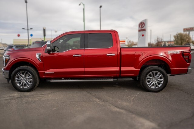 2025 Ford F-150 Lariat photo 2