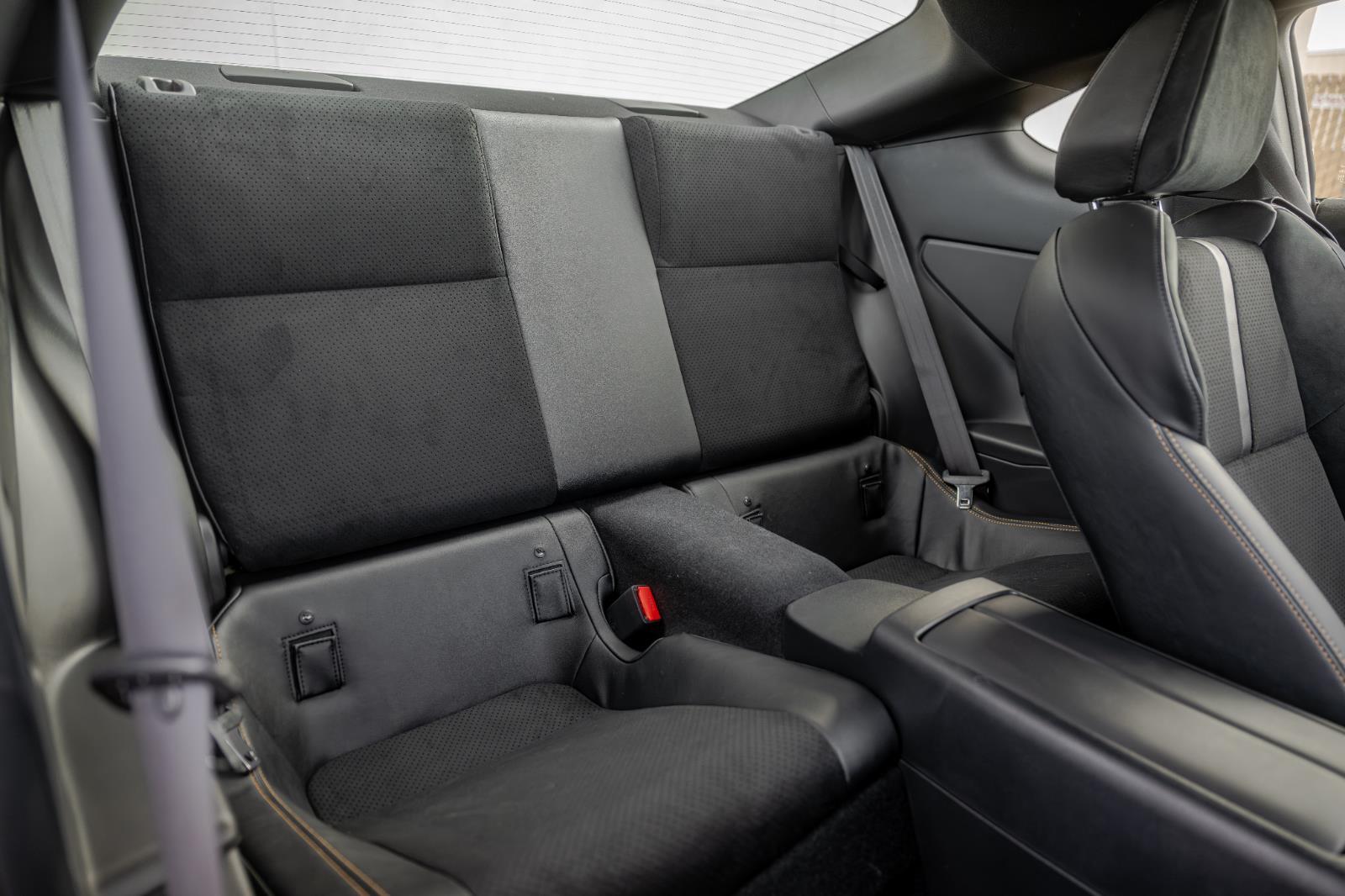 2026 Toyota GR86 Yuzu Edition - Photo 12