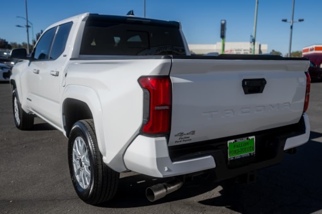 New 2025 Toyota Tacoma SR5 Truck Double Cab