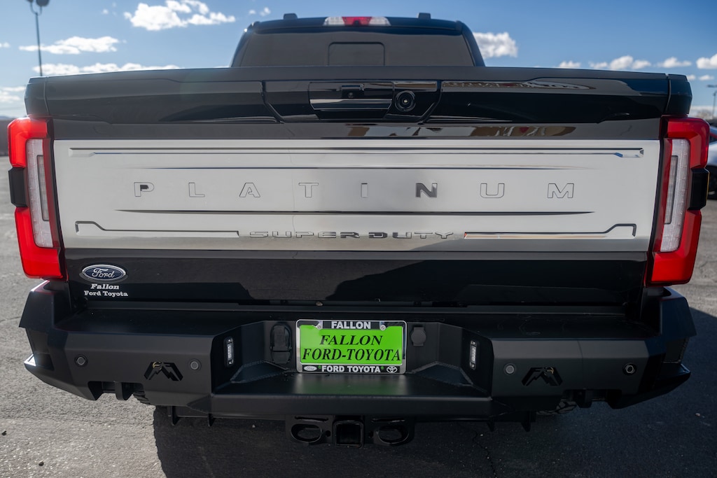 Used 2023 Ford Super Duty F-350 SRW Platinum 4WD Crew Cab 6.75 Box