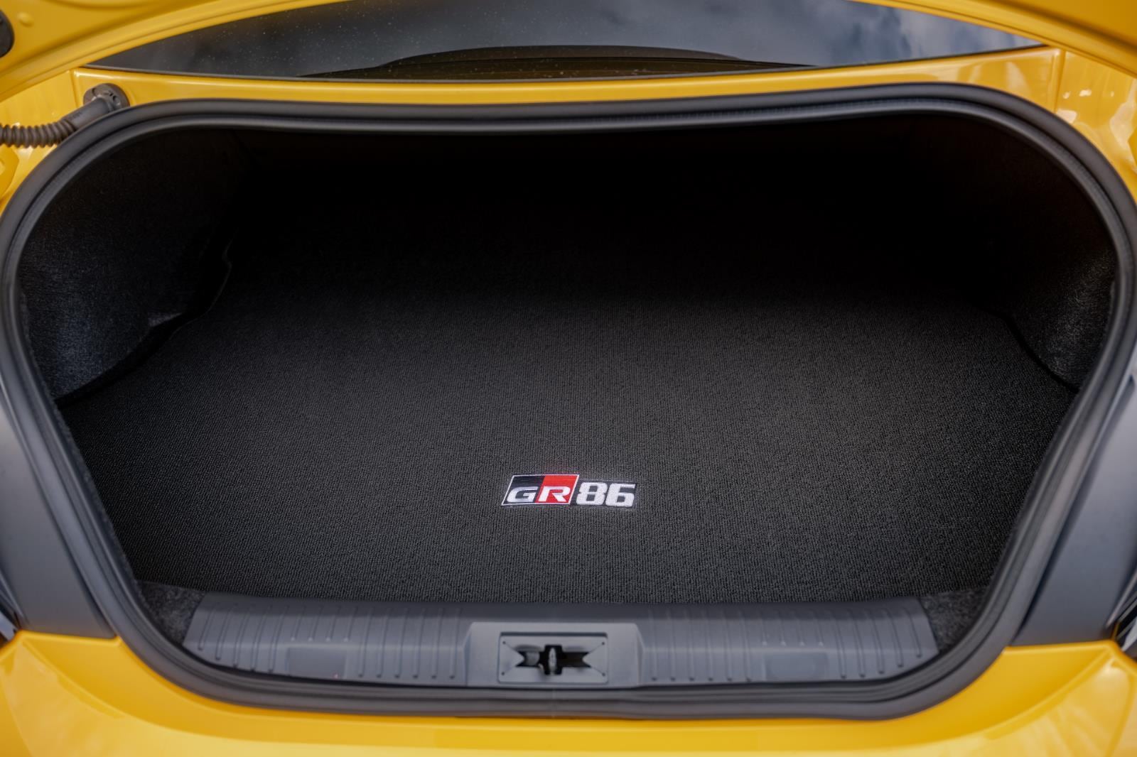 2026 Toyota GR86 Yuzu Edition - Photo 10