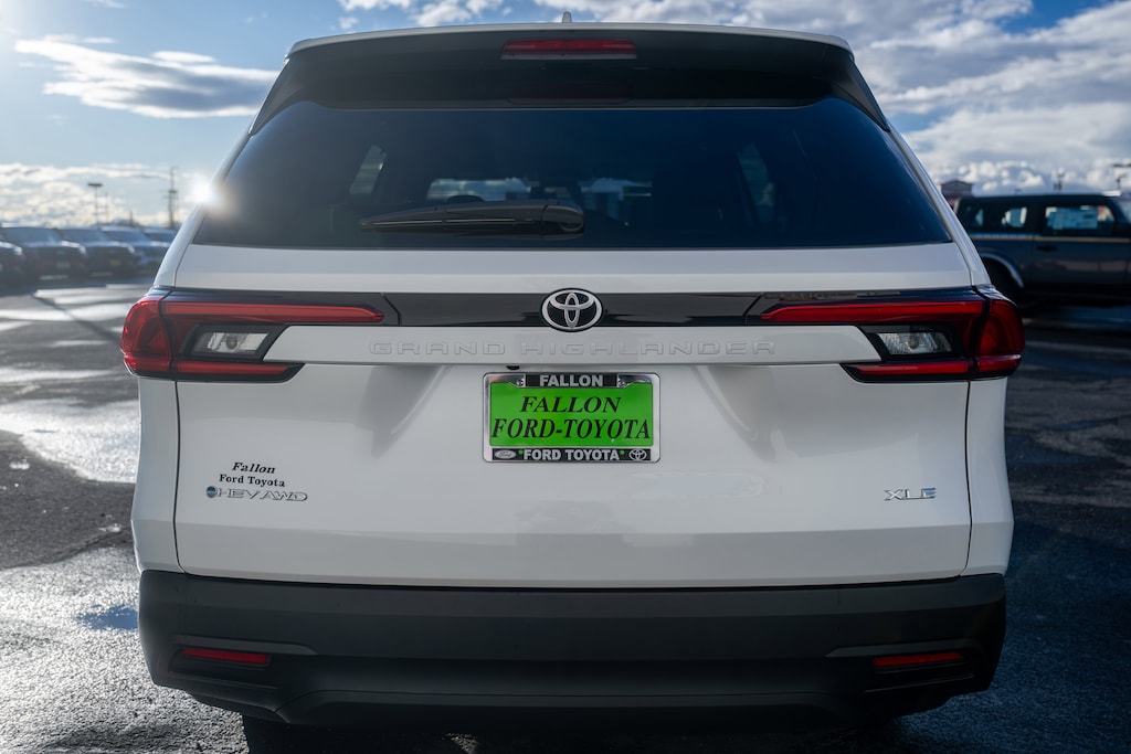 Used 2024 Toyota Grand Highlander Hybrid XLE Hybrid XLE AWD