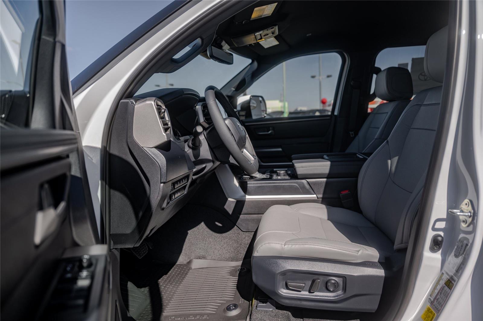 2026 Toyota Tundra SR5 - Photo 10