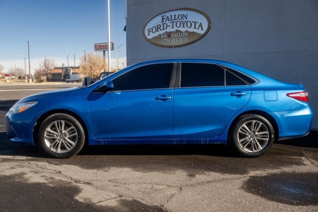 Used 2017 Toyota Camry SE with VIN 4T1BF1FK2HU745435 for sale in Fallon, NV