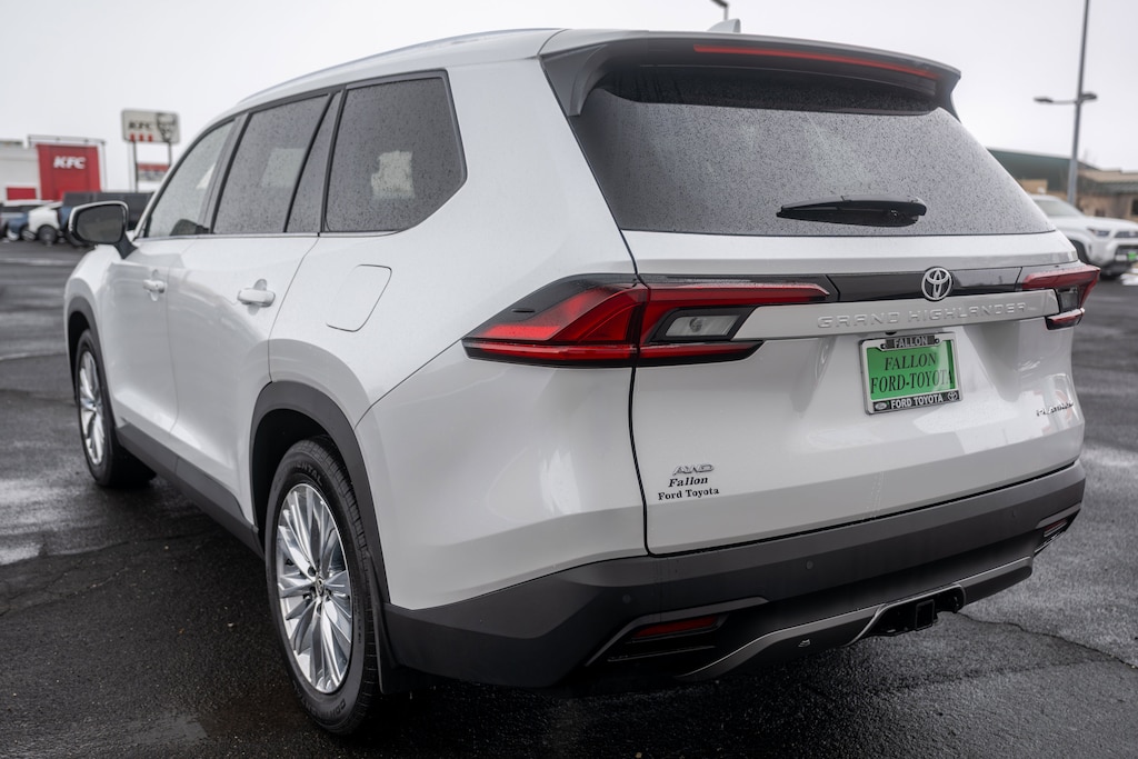 New 2026 Toyota Grand Highlander Platinum SUV