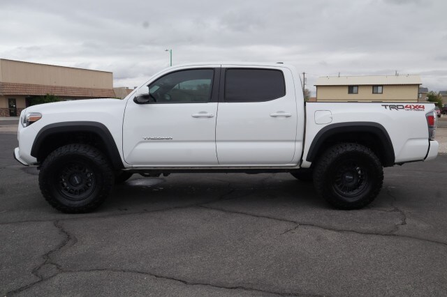 Used 2022 Toyota Tacoma TRD Off Road with VIN 3TMCZ5AN9NM465200 for sale in Fallon, NV