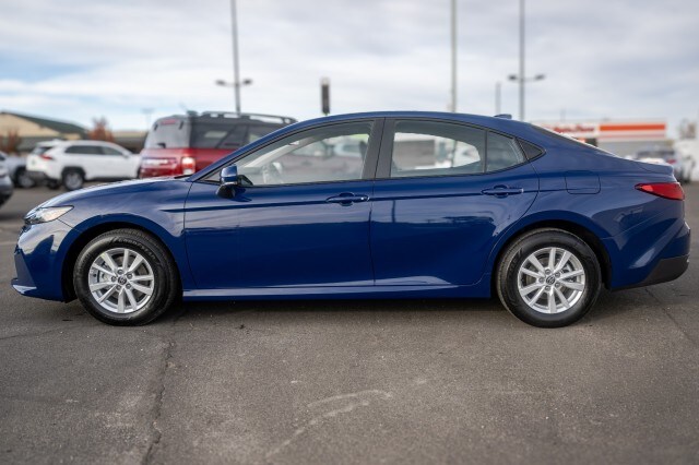 2026 Toyota Camry LE photo 2