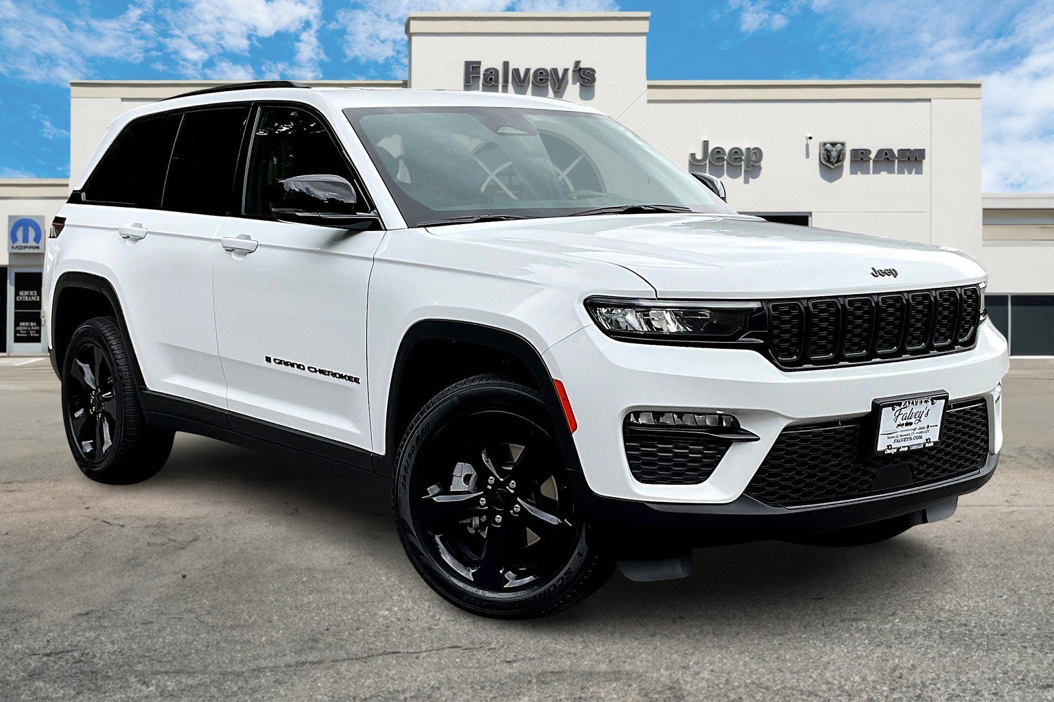 2025 Jeep Grand Cherokee Limited photo 2
