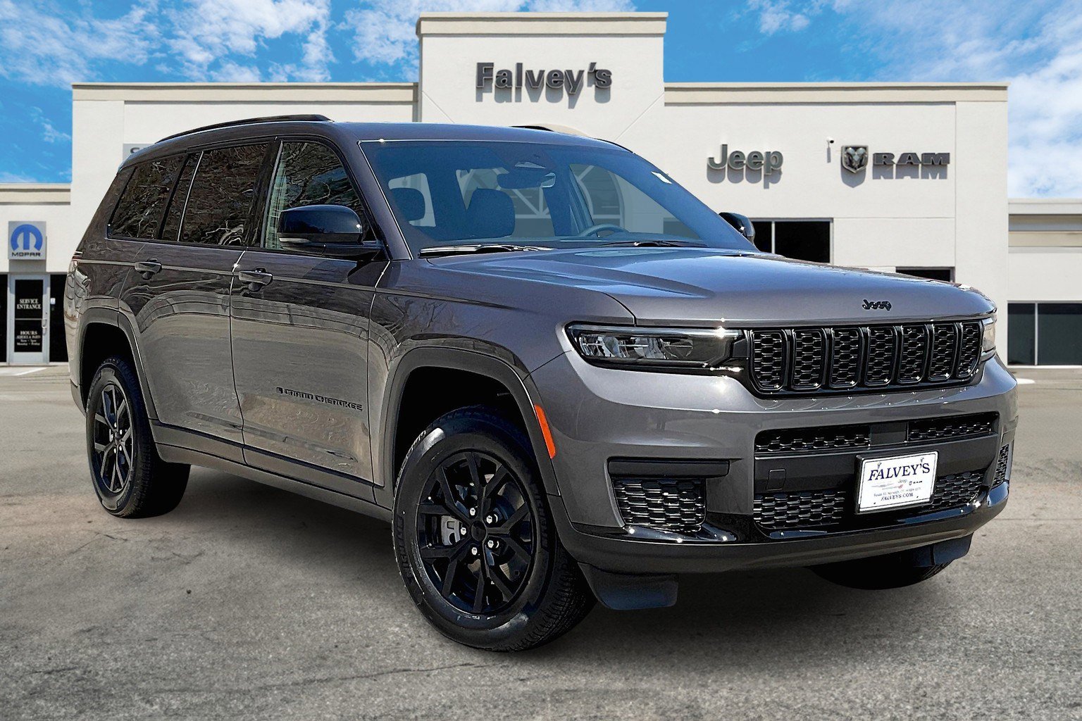 2025 Jeep Grand Cherokee Altitude photo 2