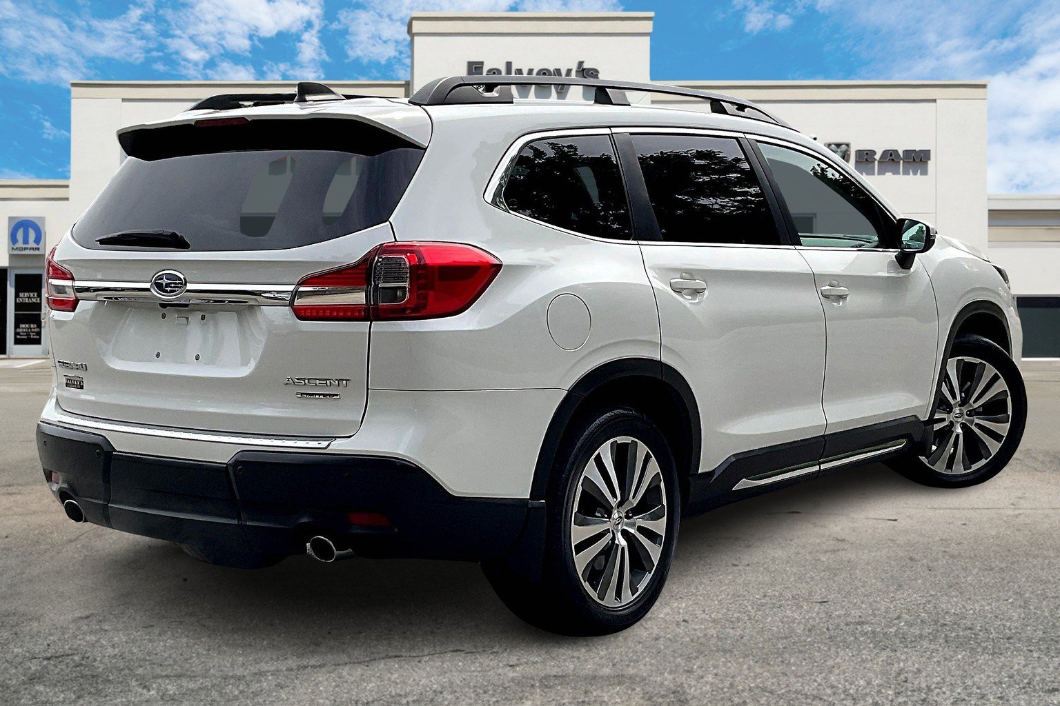 2019 Subaru Ascent Limited photo 2