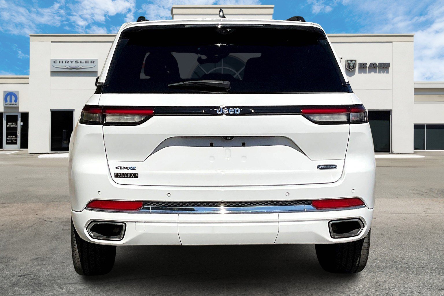 2023 Jeep Cherokee Overland 4xe photo 4