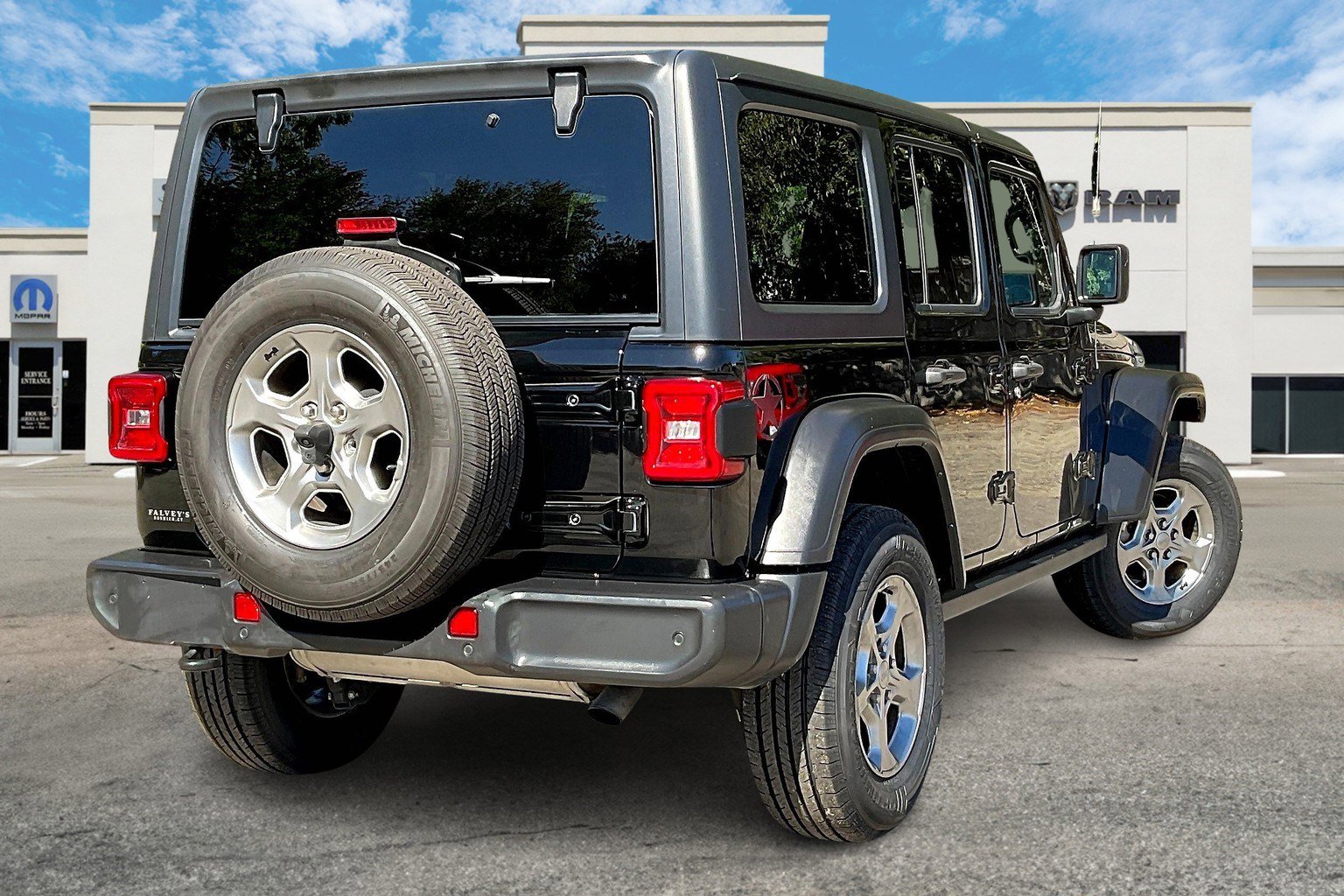 2021 Jeep Wrangler Unlimited Sport photo 2