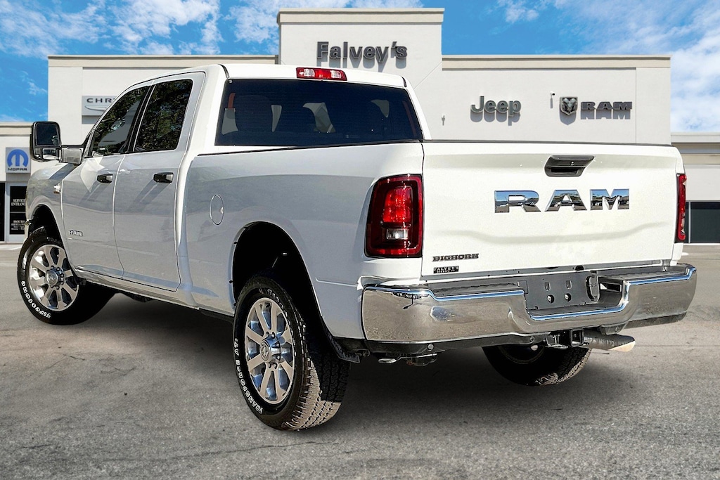 New 2026 Ram 2500 BIG HORN CREW CAB 4X2 6'4 BOX Pickup