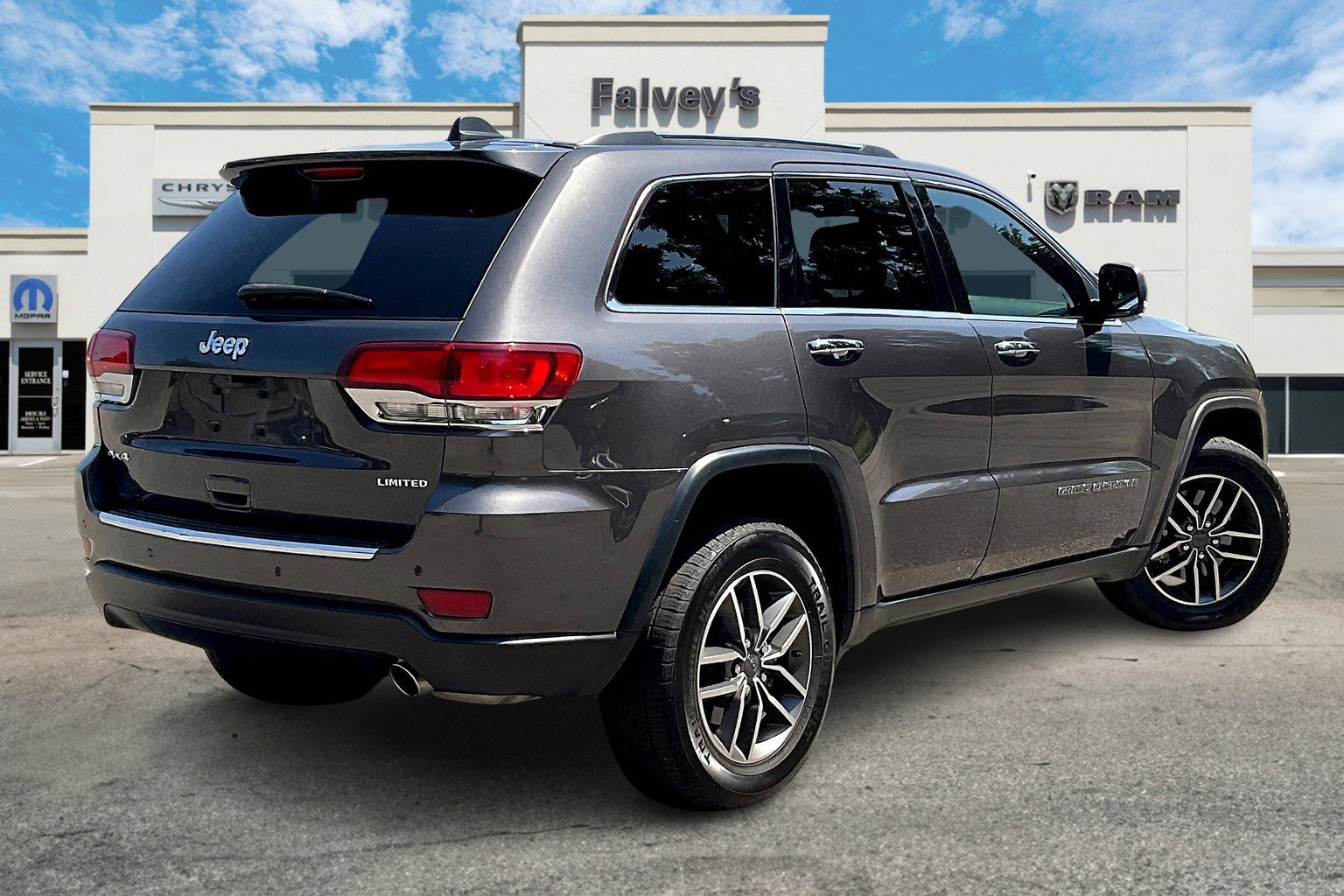 2021 Jeep Grand Cherokee Limited photo 2