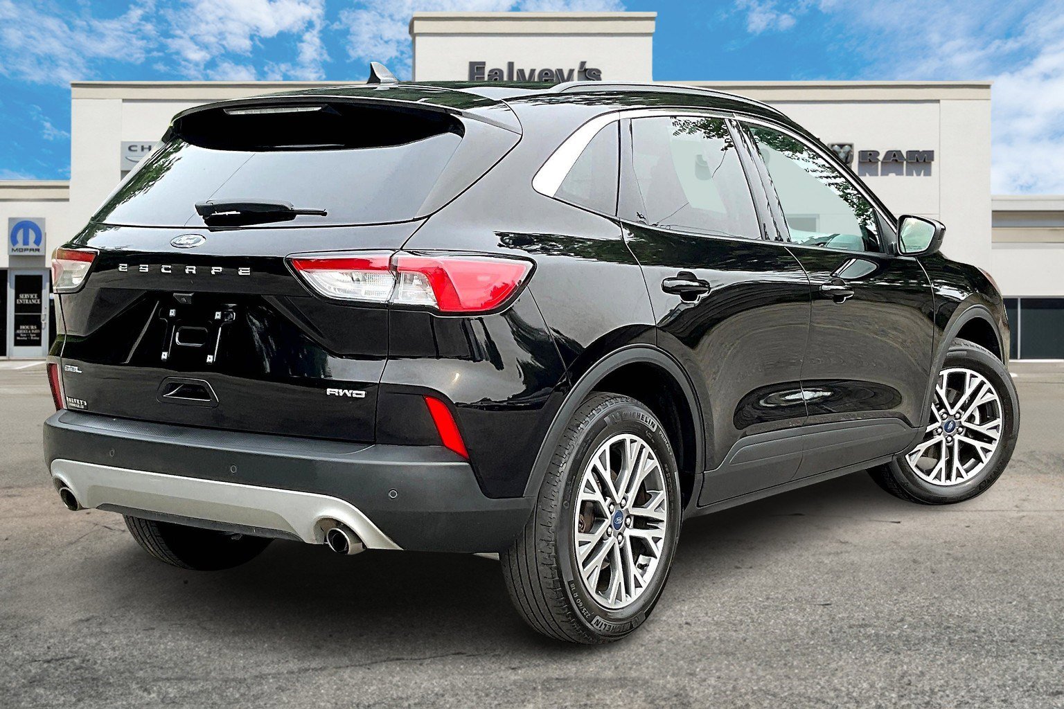 2021 Ford Escape SEL photo 2