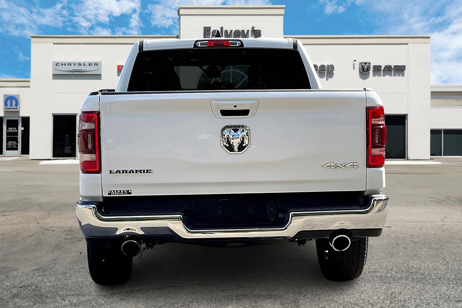 2024 Ram 1500 Laramie photo 4