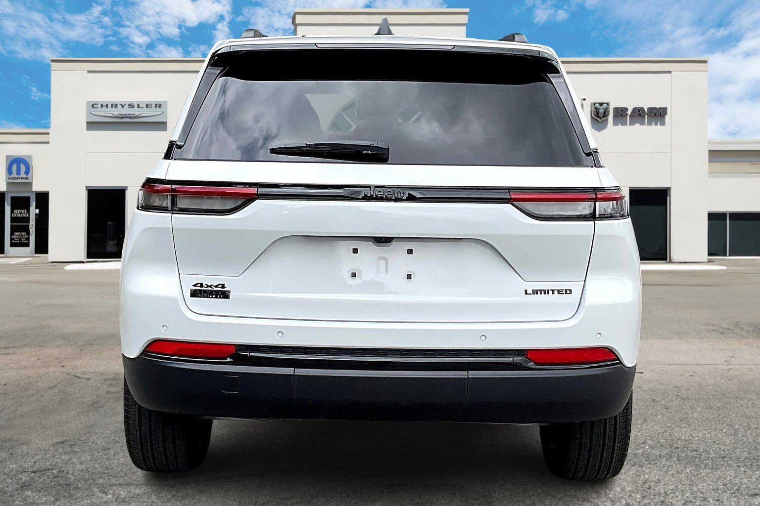 2025 Jeep Grand Cherokee Limited photo 4