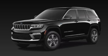 2024%20Jeep%20Grand%20Cherokee%204xe%20-%20Diamond%20Black%20Crystal%20Pearl-Coat%20Exterior%20Paint.jpg