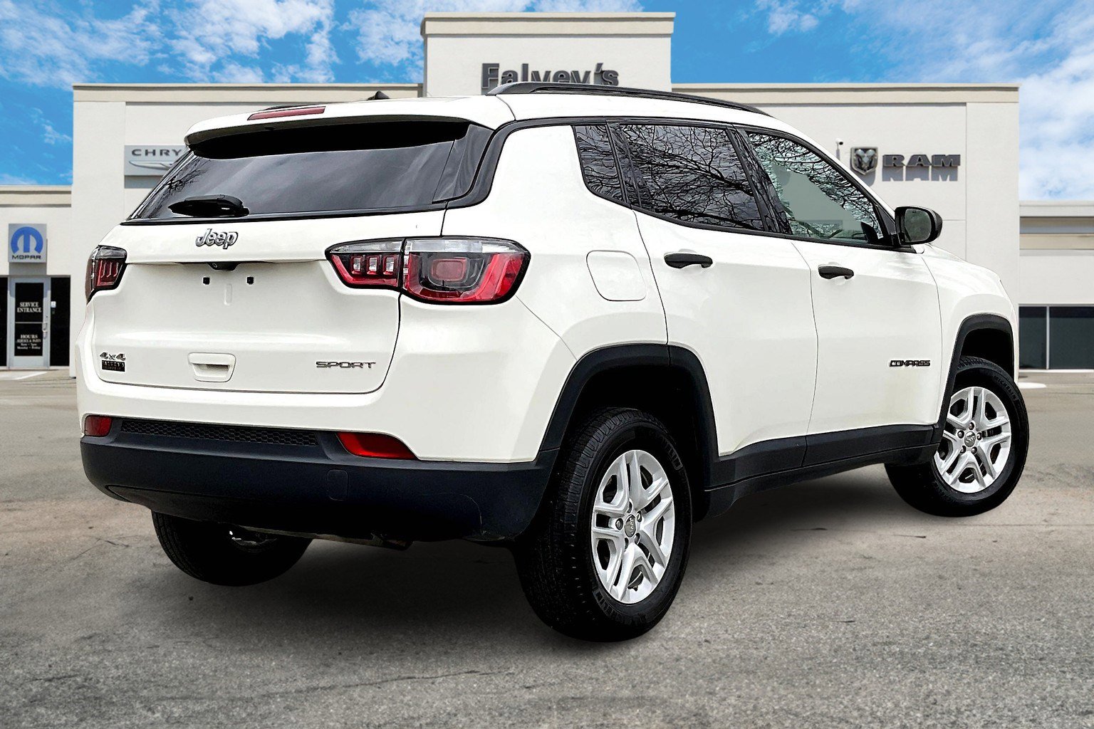 Used 2018 Jeep Compass Sport with VIN 3C4NJDAB8JT479489 for sale in Norwich, CT