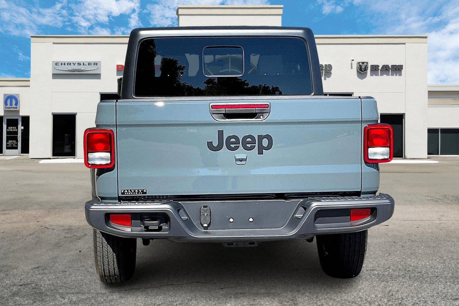 2025 Jeep Gladiator Sport photo 4
