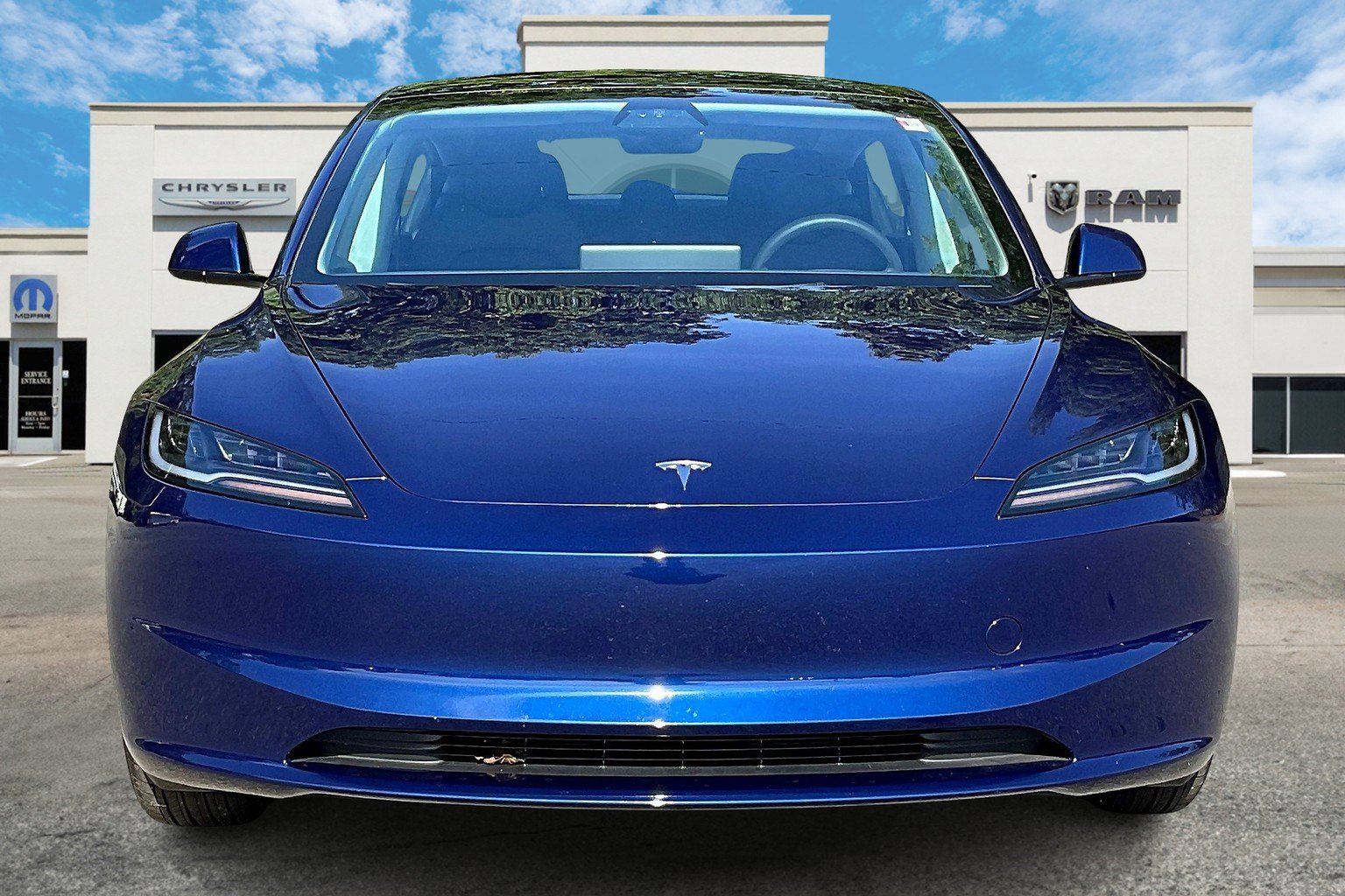 2025 Tesla Model 3 Long Range photo 3