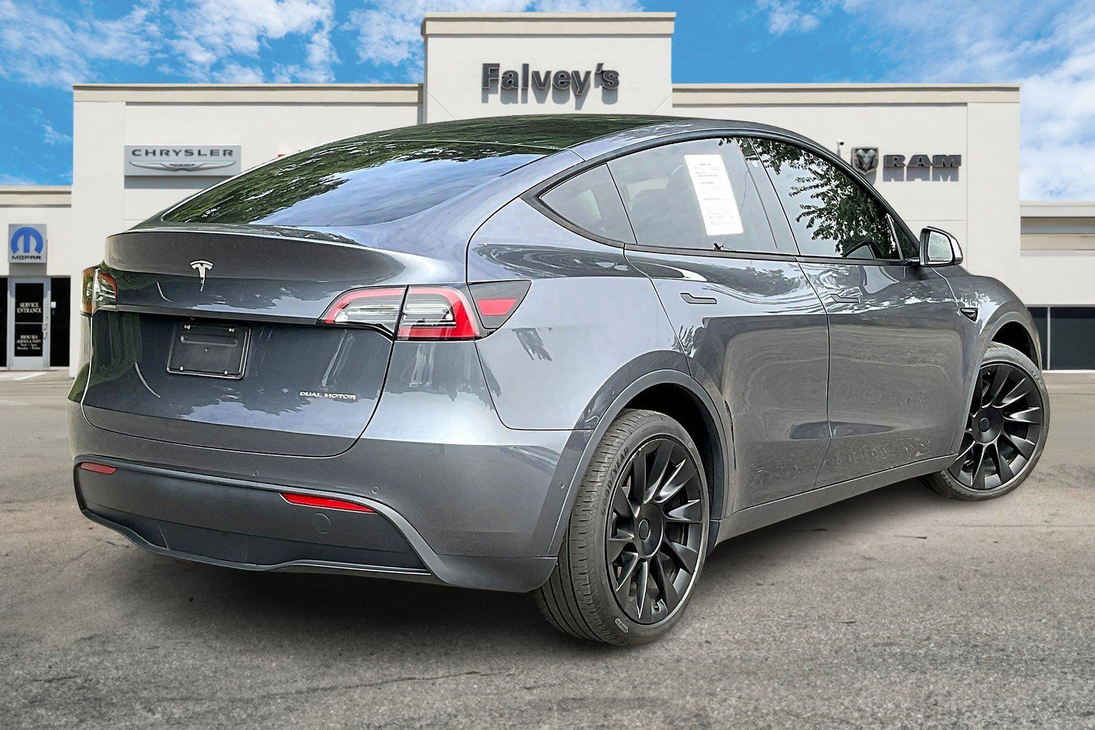 Used 2022 Tesla Model Y Long Range with VIN 7SAYGDEE8NA009435 for sale in Norwich, CT