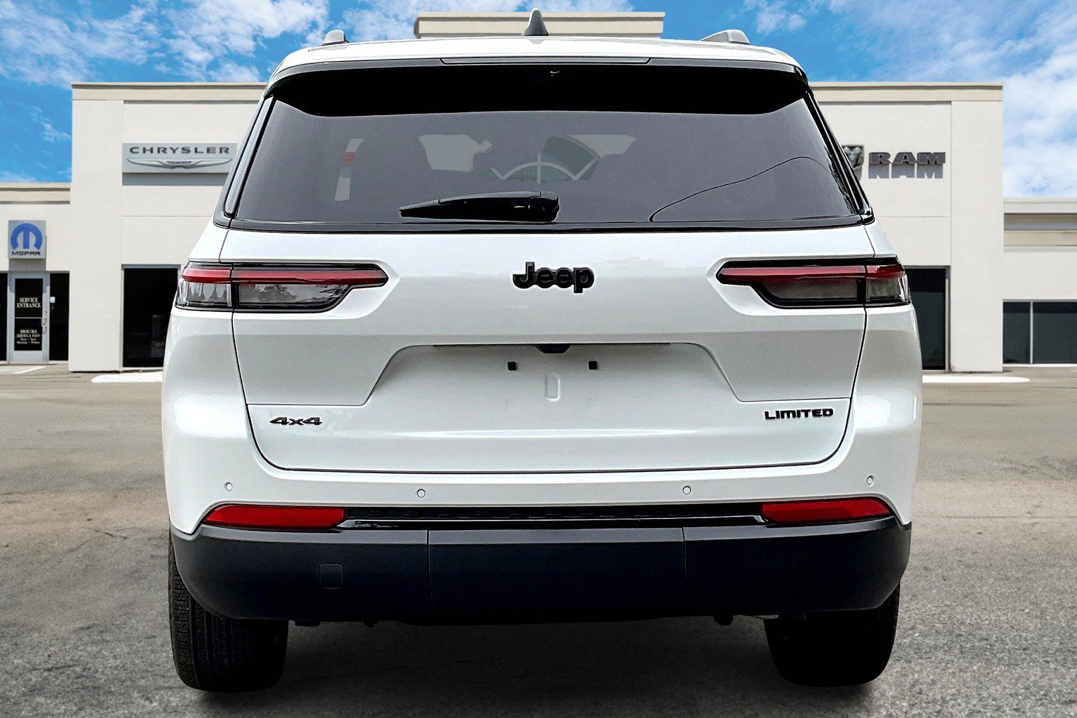 2025 Jeep Grand Cherokee Limited photo 4