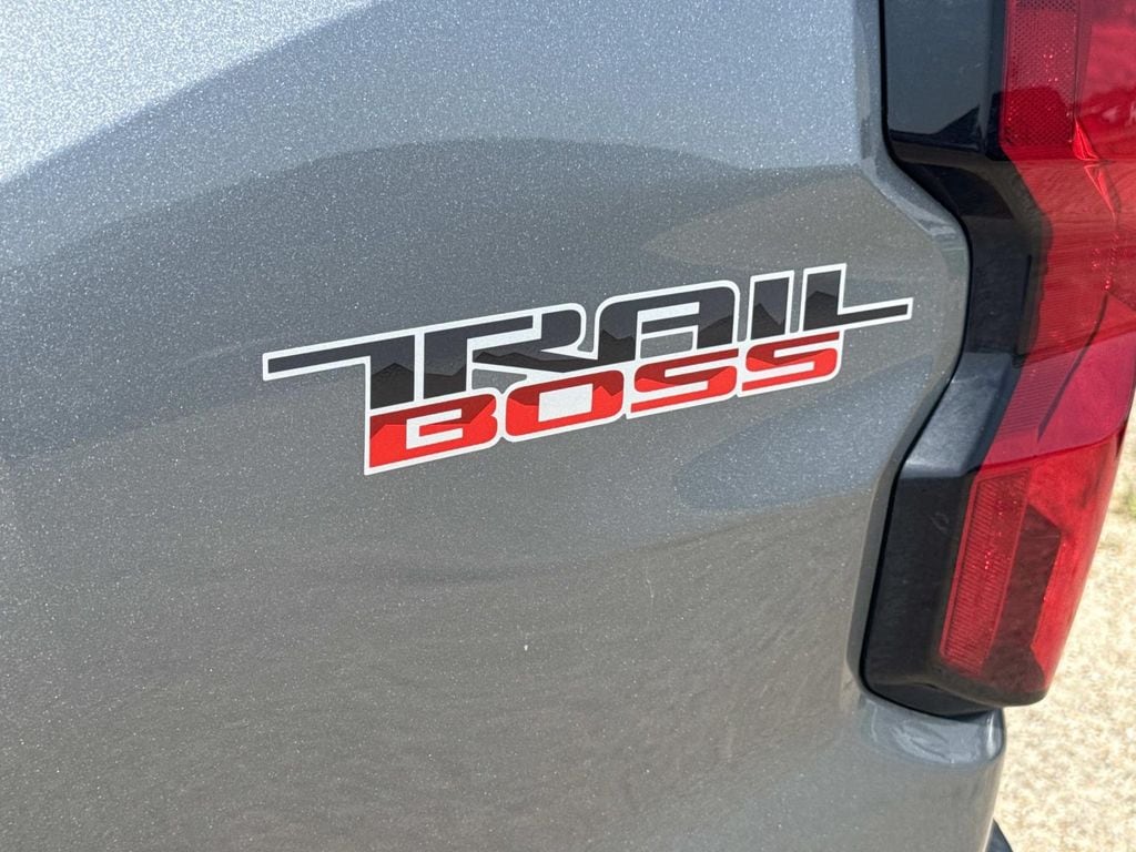 Used 2024 Chevrolet Colorado 4WD Trail Boss Crew Cab