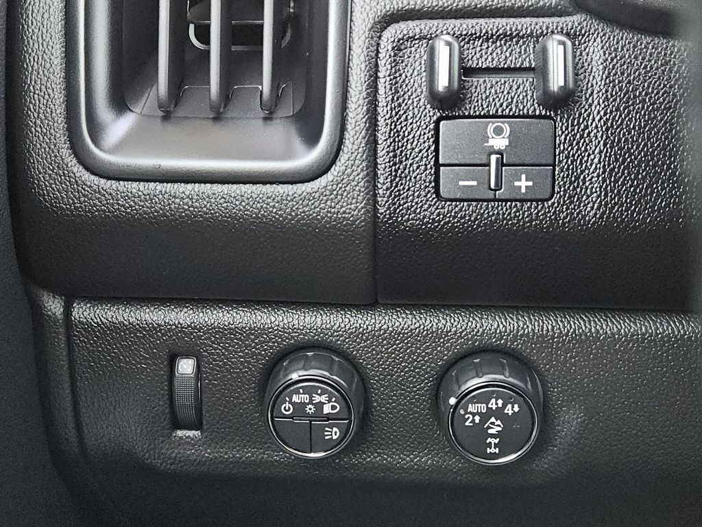 2019 Chevrolet Colorado ZR2 - Photo 18