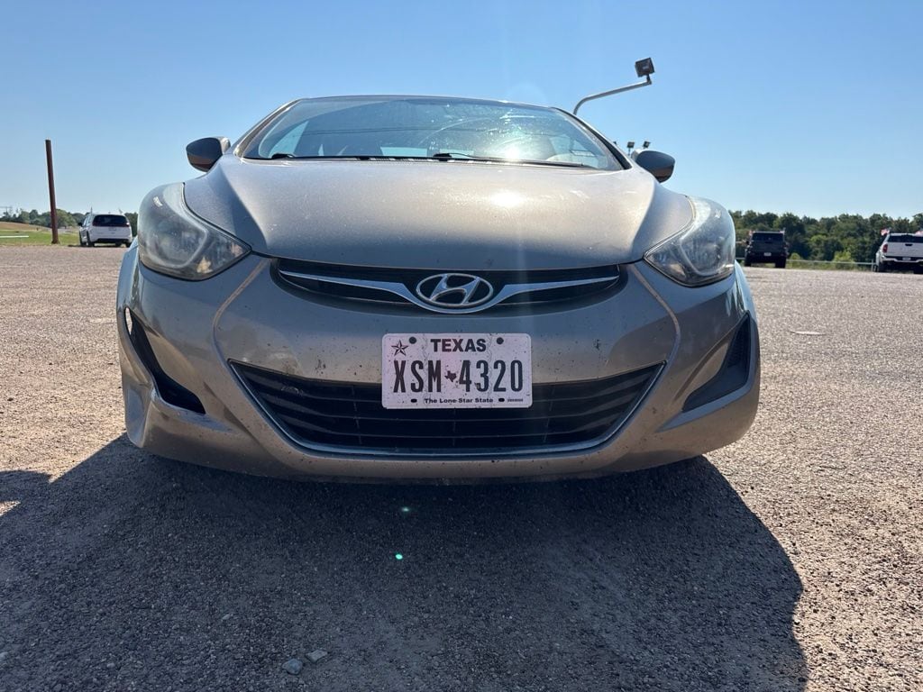 Used 2015 Hyundai Elantra SE with VIN 5NPDH4AE5FH566324 for sale in Corsicana, TX
