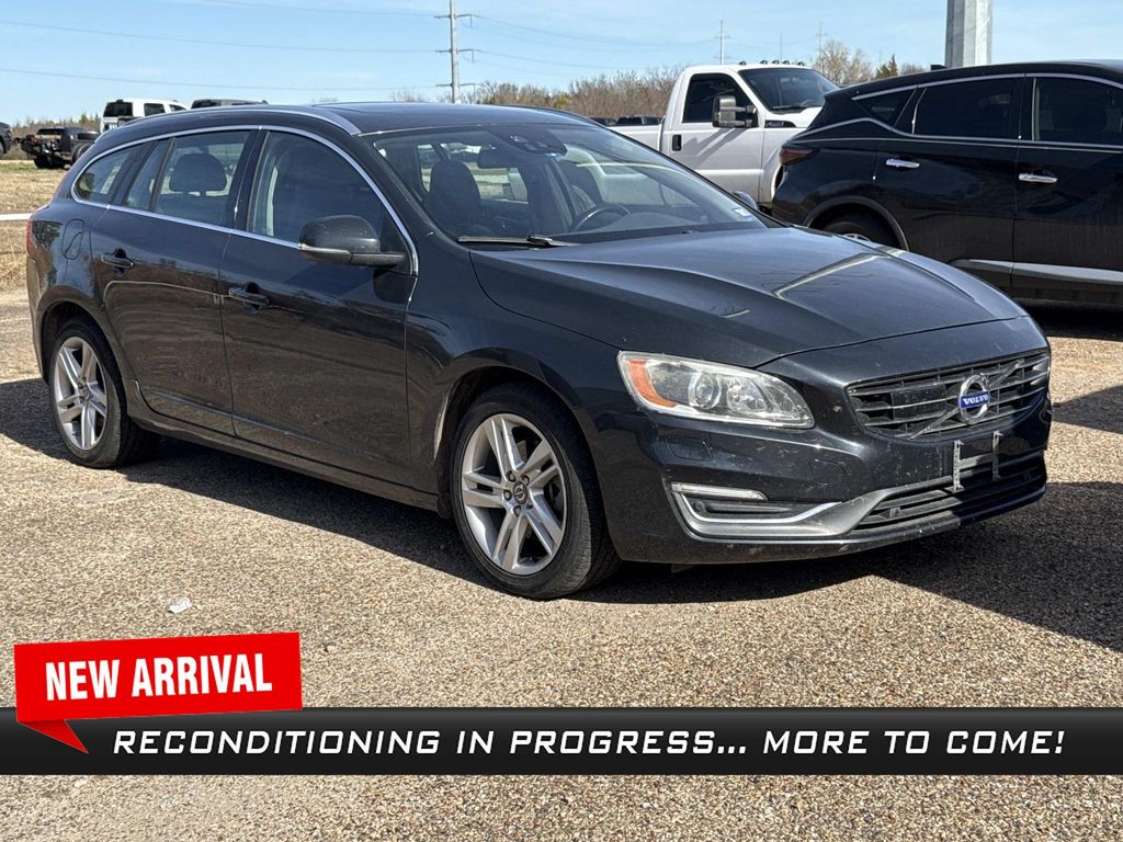2015 Volvo V60 Premier Plus's photo