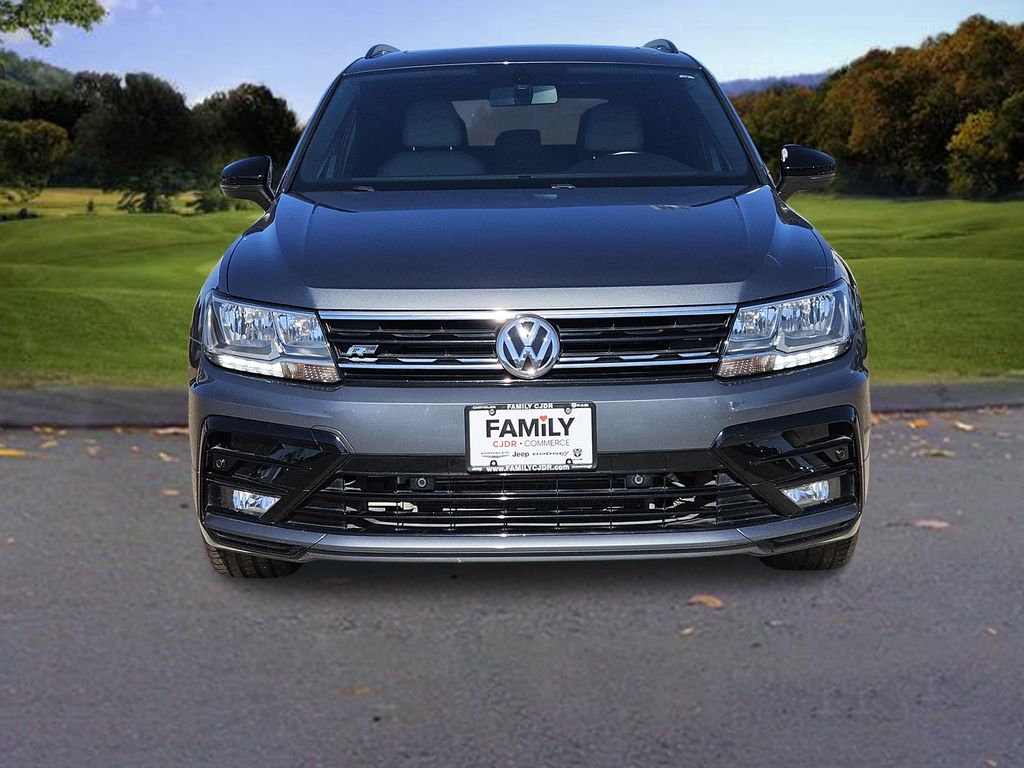 Used 2020 Volkswagen Tiguan SE R-LINE BLACK with VIN 3VV3B7AX2LM128027 for sale in Commerce, TX