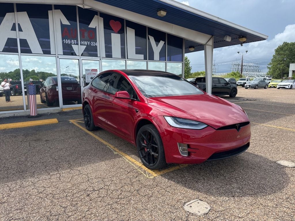 2020 Tesla Model X's photo