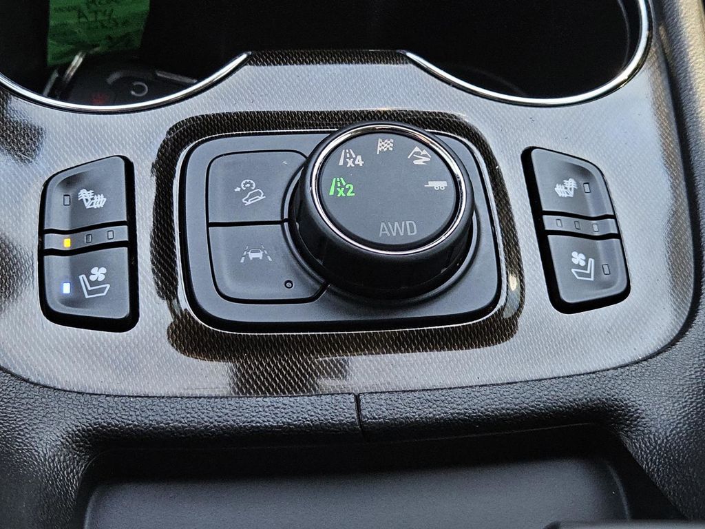 2022 GMC Acadia AT4 - Photo 15