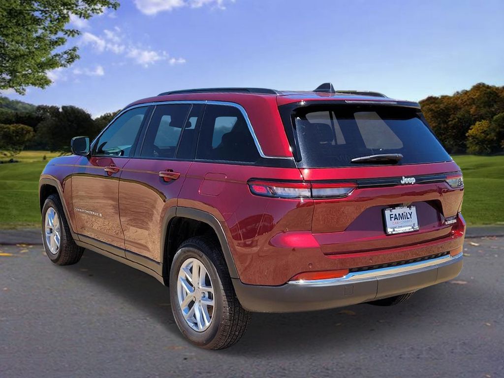 2024 Jeep Grand Cherokee Laredo X photo 4