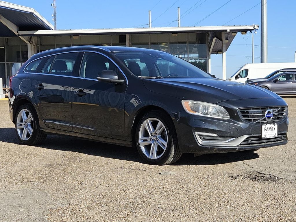 2015 Volvo V60 Premier Plus's photo