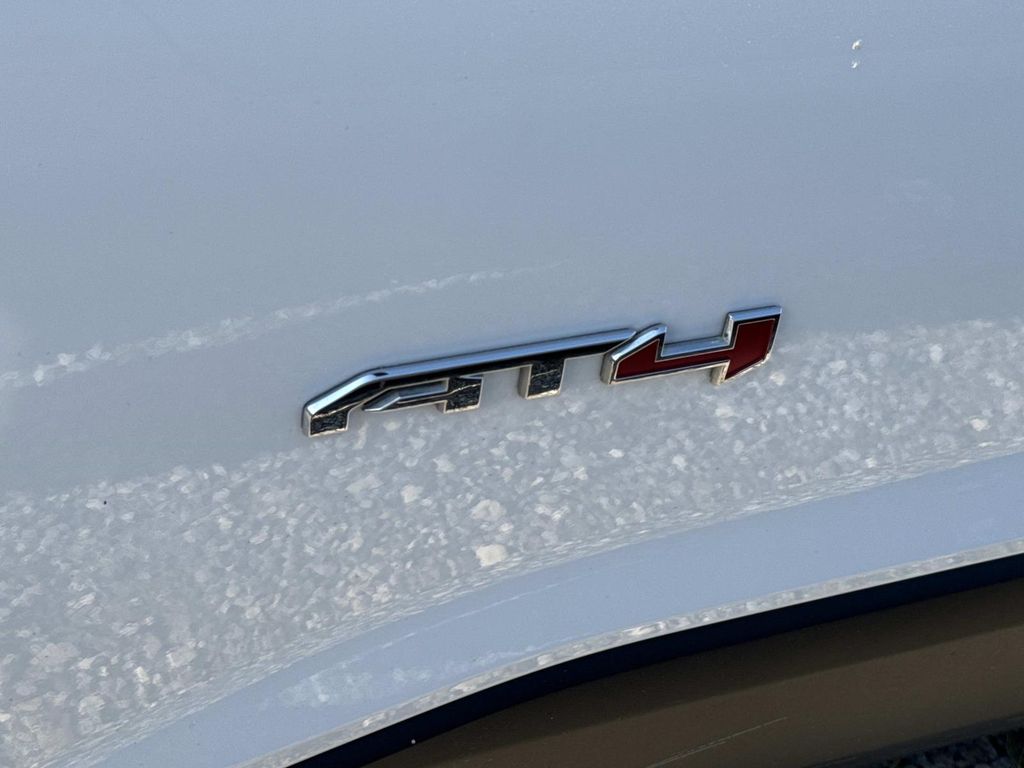 2022 Gmc Acadia AT4 photo 4