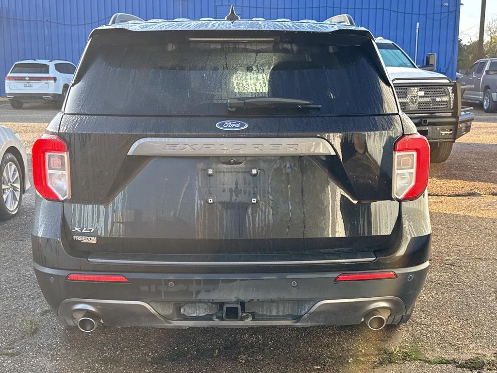 2022 Ford Explorer Base photo 4