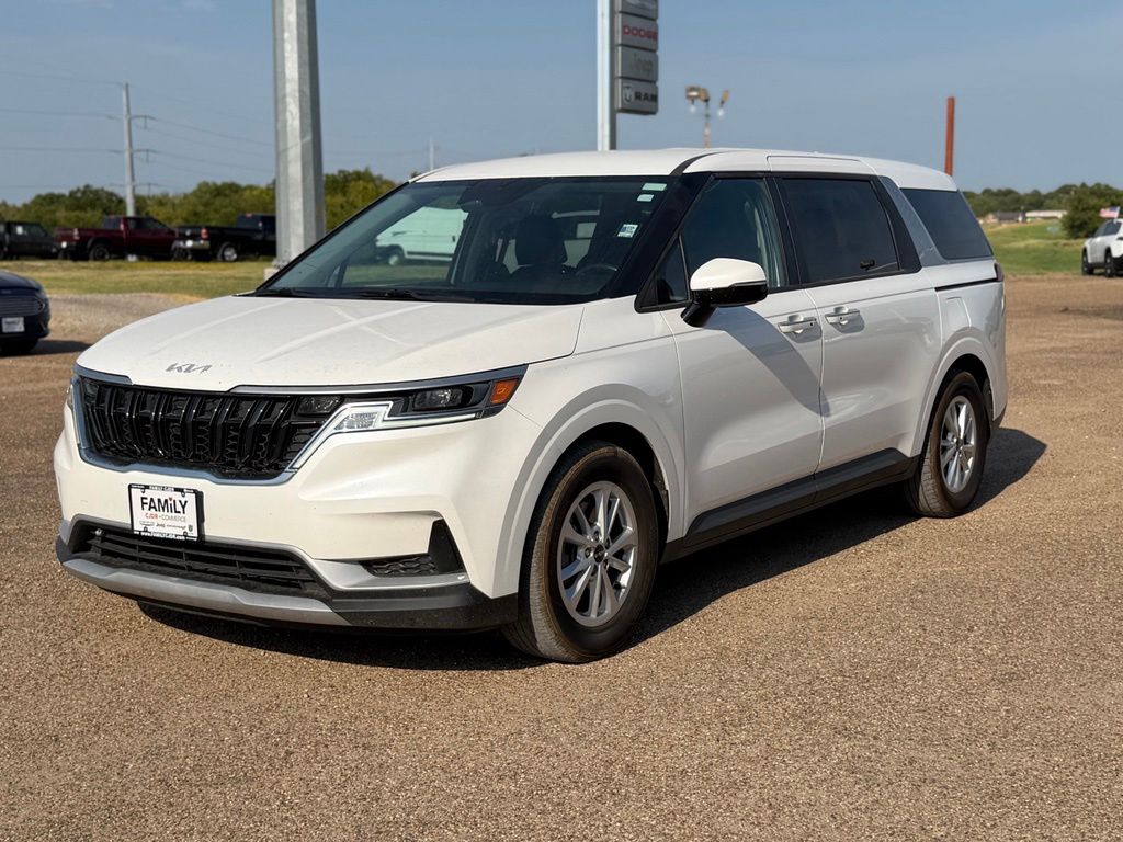 Used 2022 Kia Carnival LX Seat Pkg with VIN KNDNB4H37N6109694 for sale in White Oak, TX