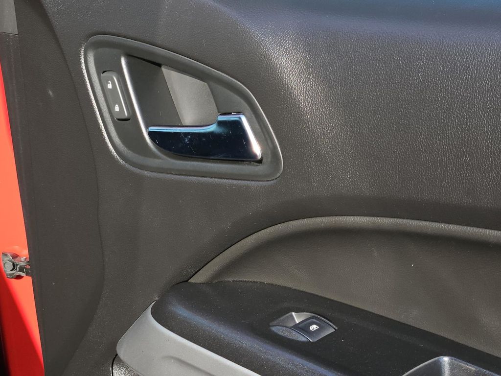 2019 Chevrolet Colorado ZR2 - Photo 31