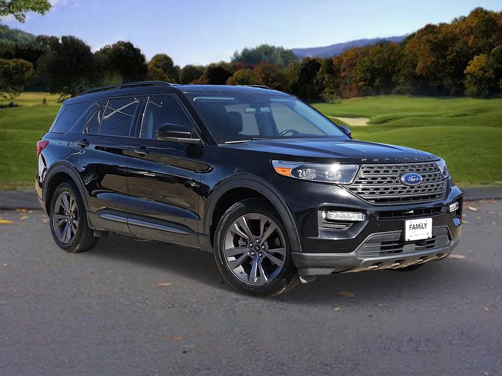 2022 Ford Explorer Base's photo