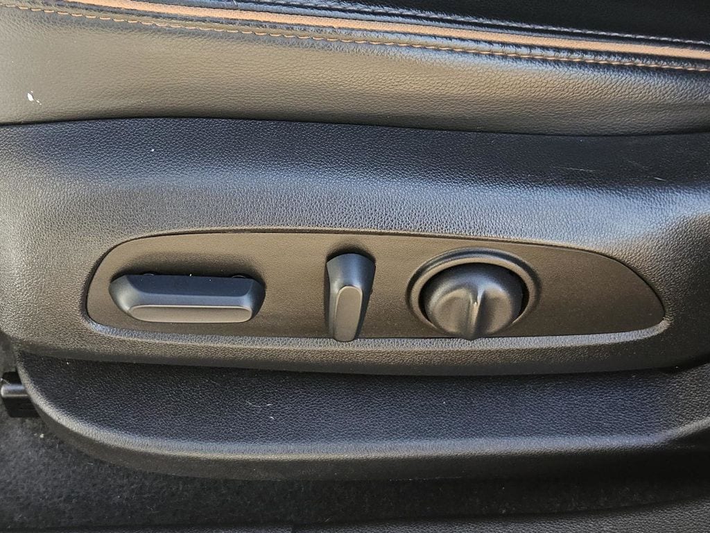 2022 GMC Acadia AT4 - Photo 28