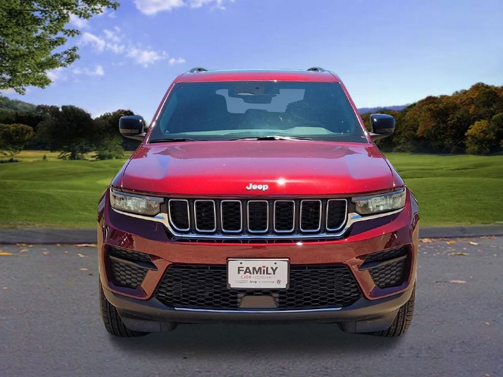 2024 Jeep Grand Cherokee Laredo X photo 2