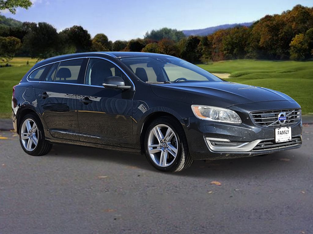 2015 Volvo V60 Premier Plus's photo