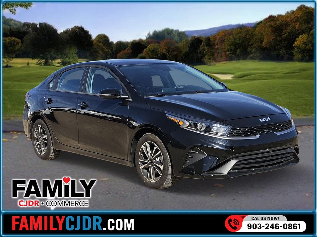 2024 Kia Forte LXS's photo